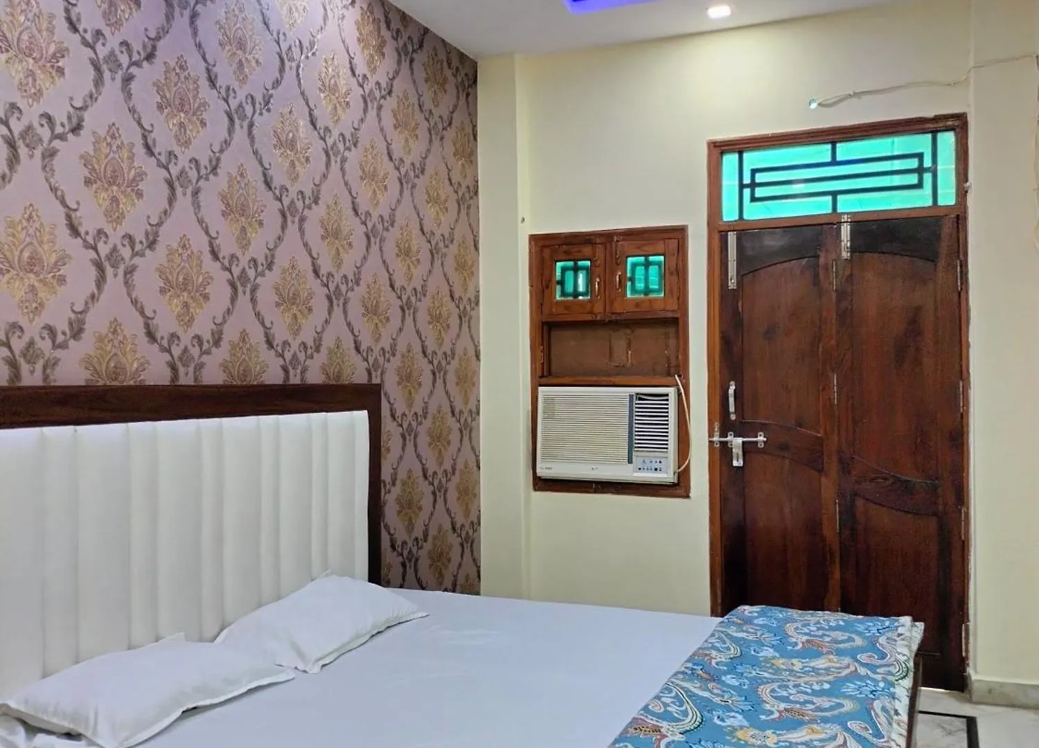 Good Morning Paying Guest House Varanasi