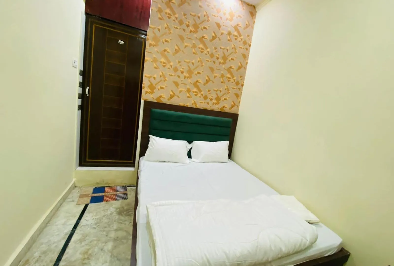 Good Morning Paying Guest House Varanasi